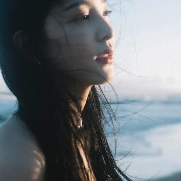 送报女孩